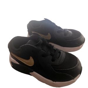 Black and gold Air Max